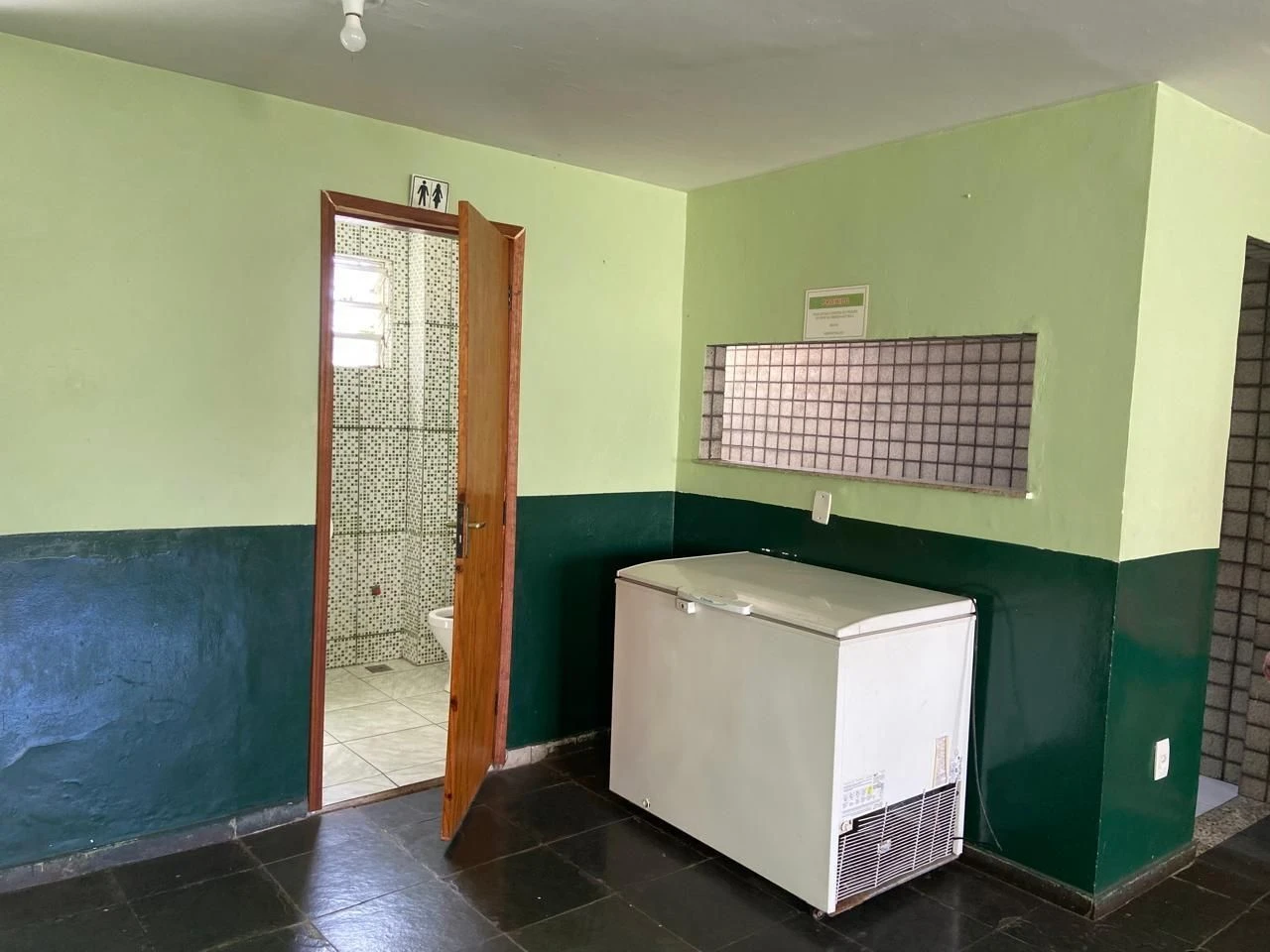 Unfurnished 2-bedroom apartment with a separate kitchen — photo 31