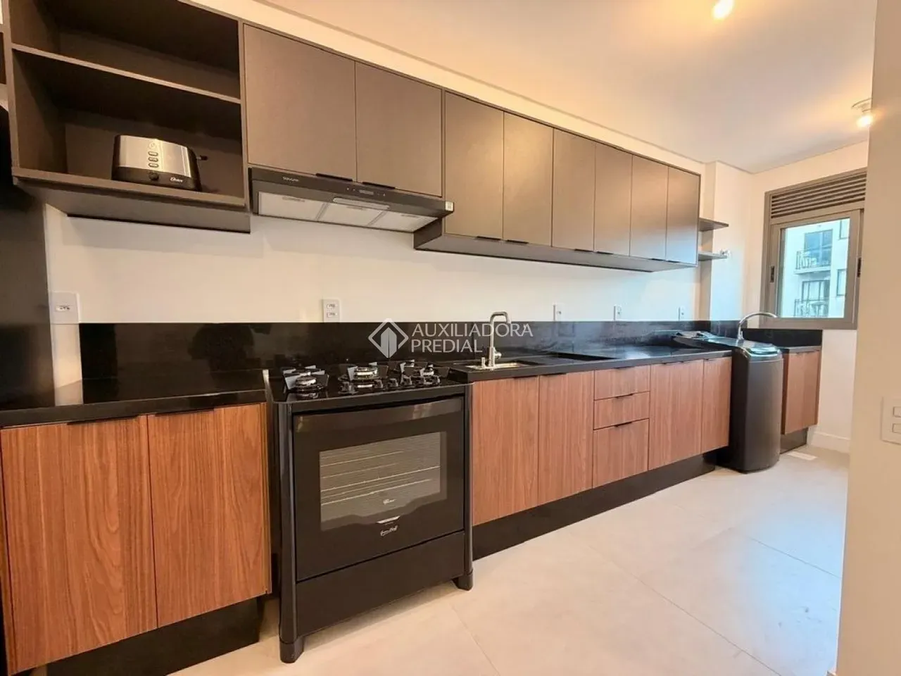 Apartamento amueblado con 2 dormitorios y 2 baños — photo 2