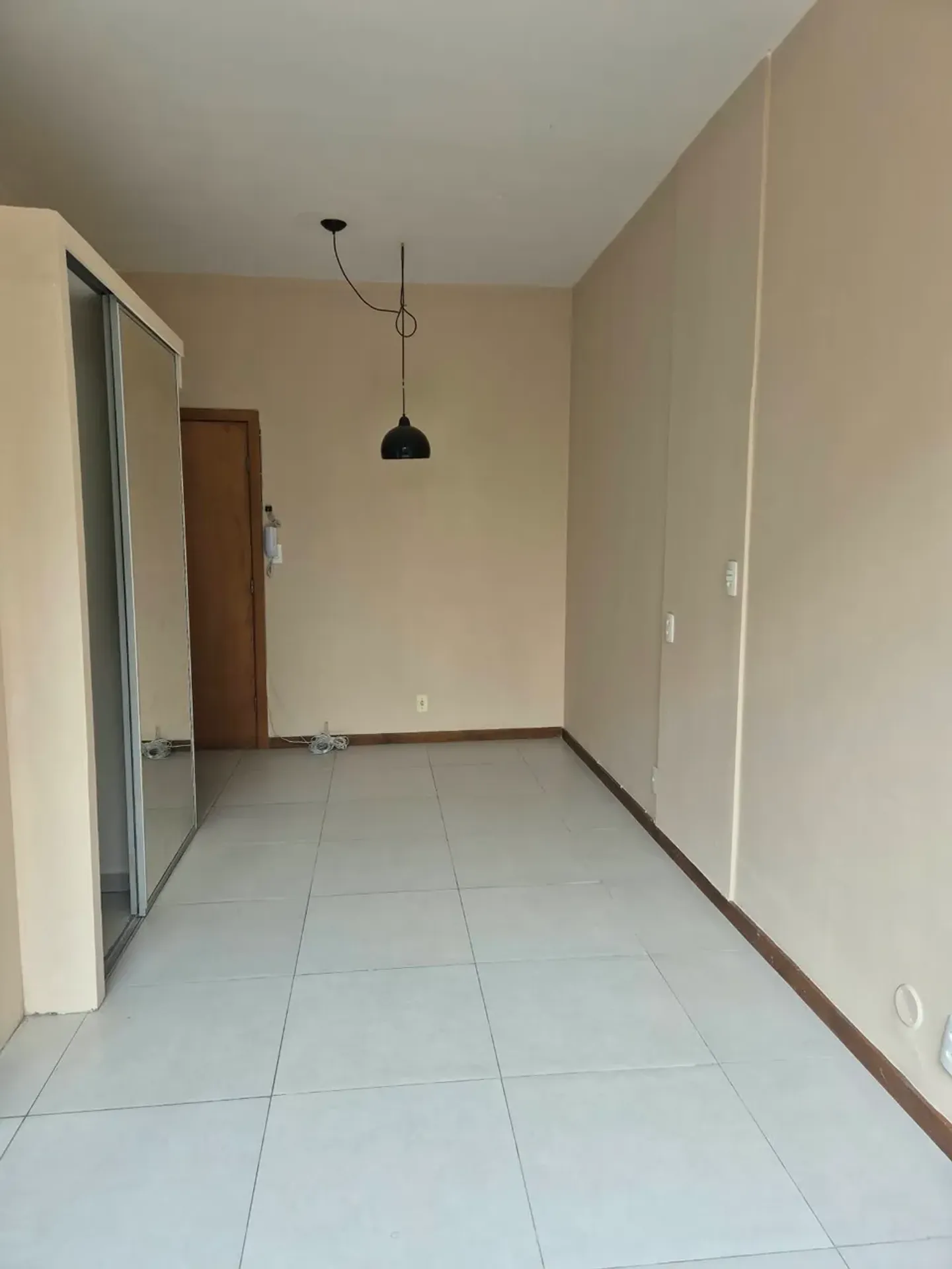 Unfurnished 24 m² studio with an electric shower — photo 6