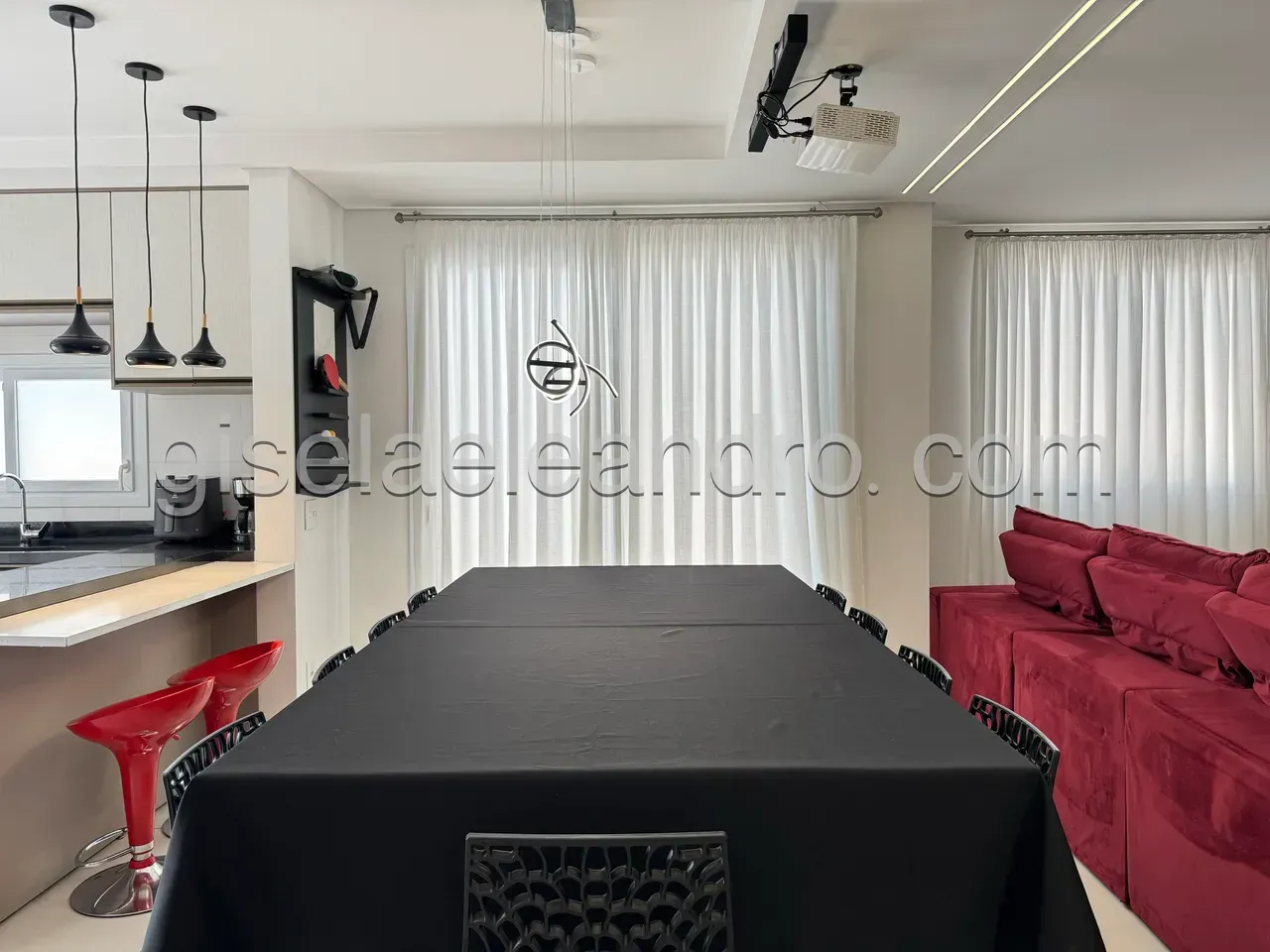 Casa amueblada con 4 dormitorios y cocina abierta — photo 12