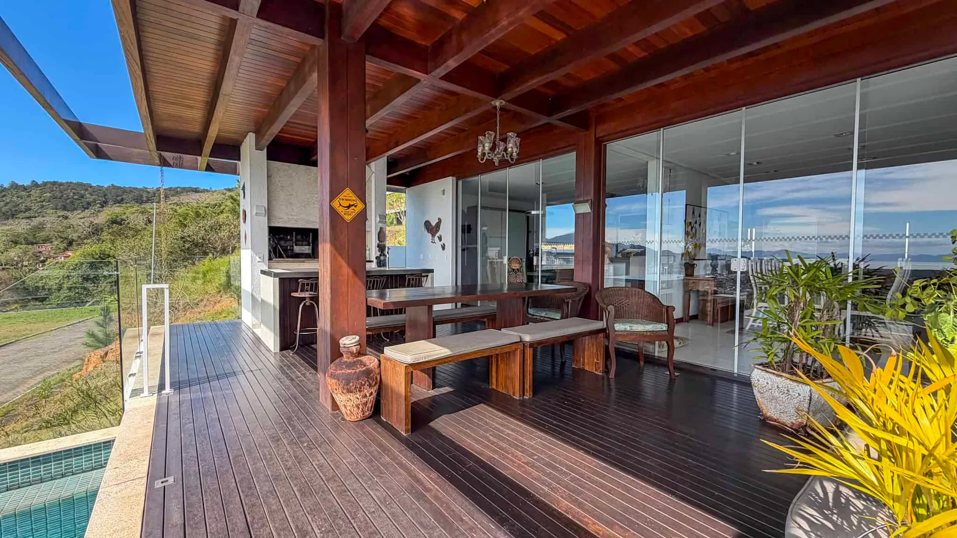 Furnished house, 689 m², with a grill on the balcony — photo 9