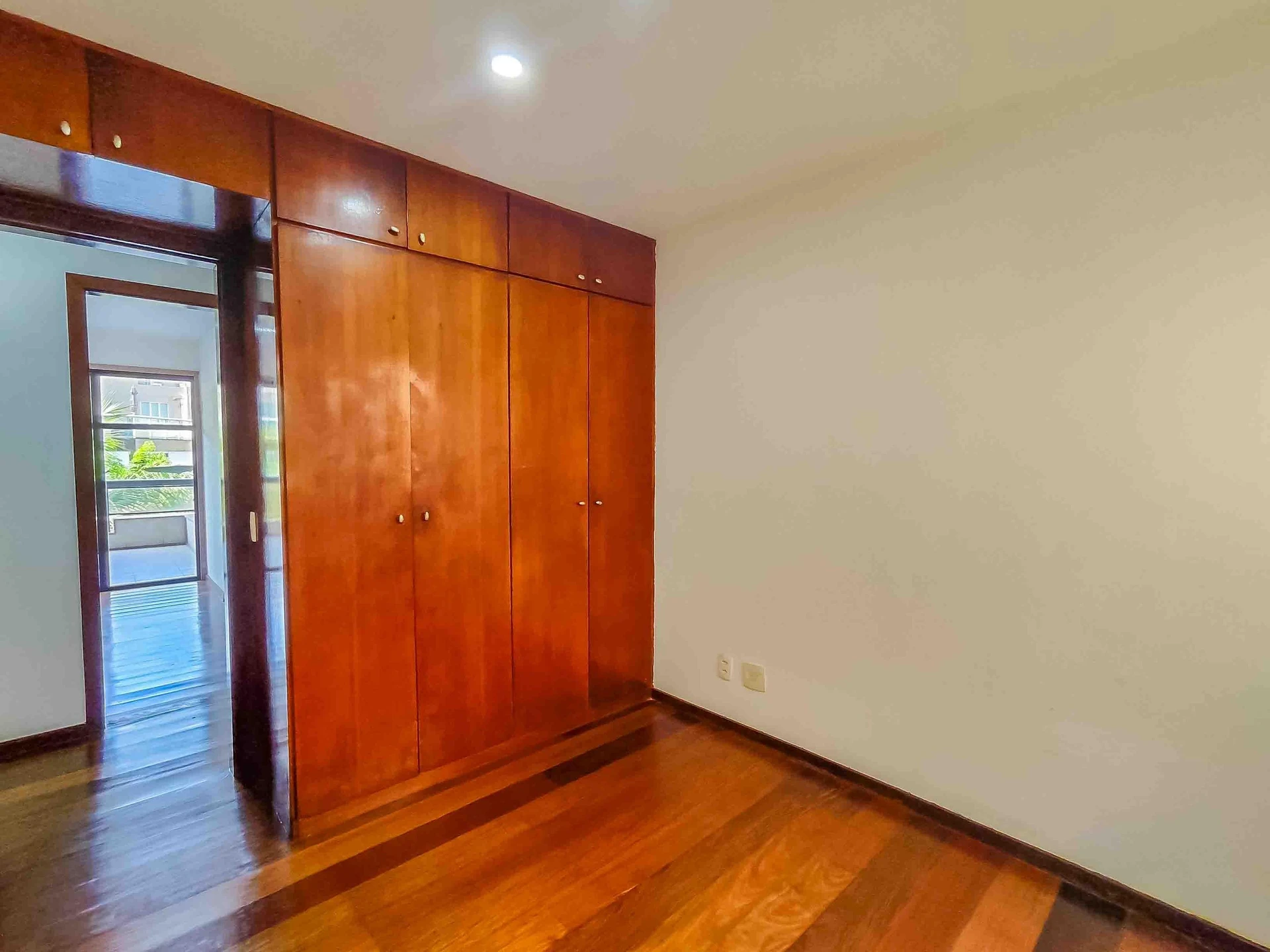 Apartamento sem mobília com 3 quartos e área de lavanderia — photo 27