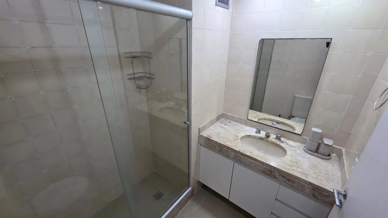 One-bedroom apartment in a building with a sauna — photo 5