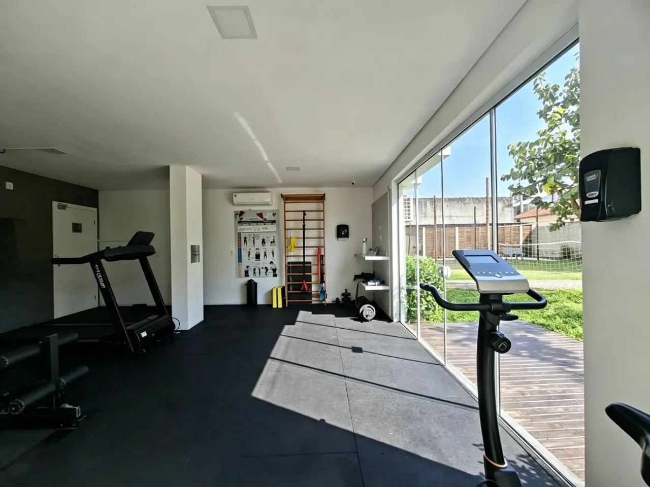 3-bedroom apartment with 2 parking spots and balcony — photo 13