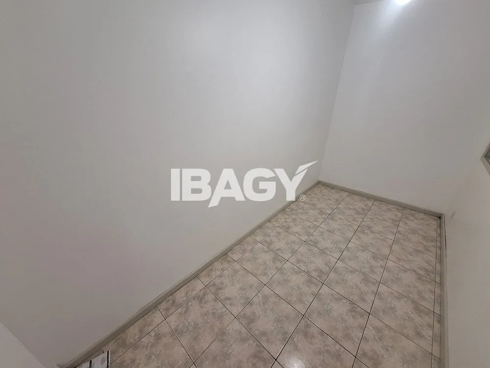 Apartamento sin amueblar con 3 dormitorios y 1 baño 116 m² — photo 12
