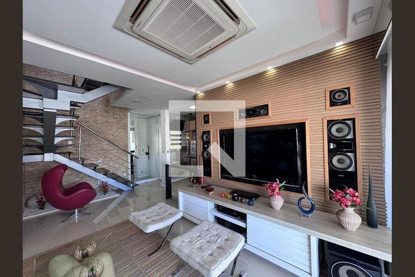 Furnished 3-bedroom apartment with 200 m² — photo 31