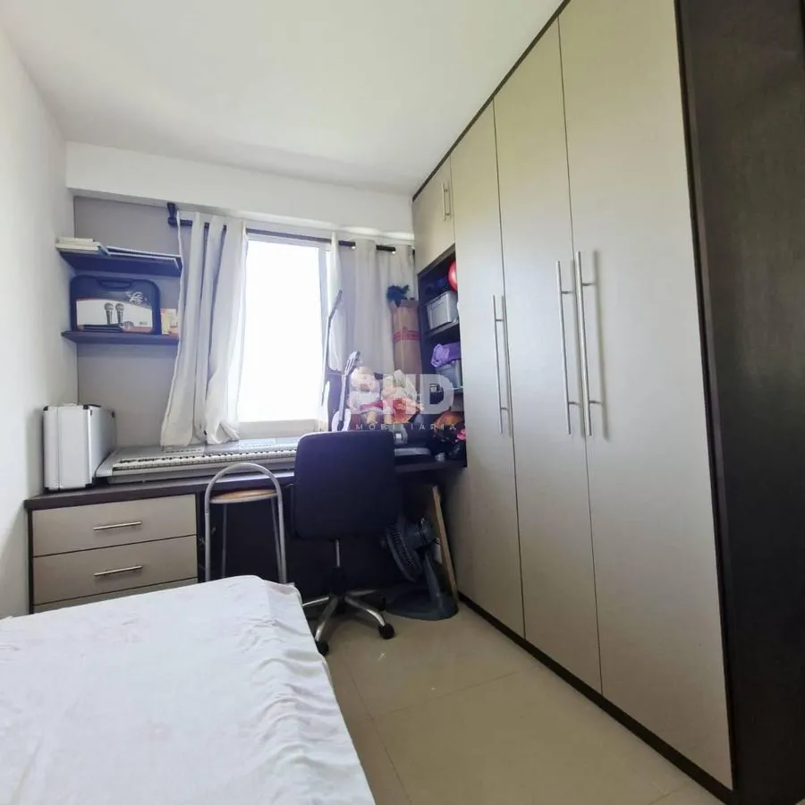 Furnished apartment, 95 m², with floor-to-ceiling windows — photo 10