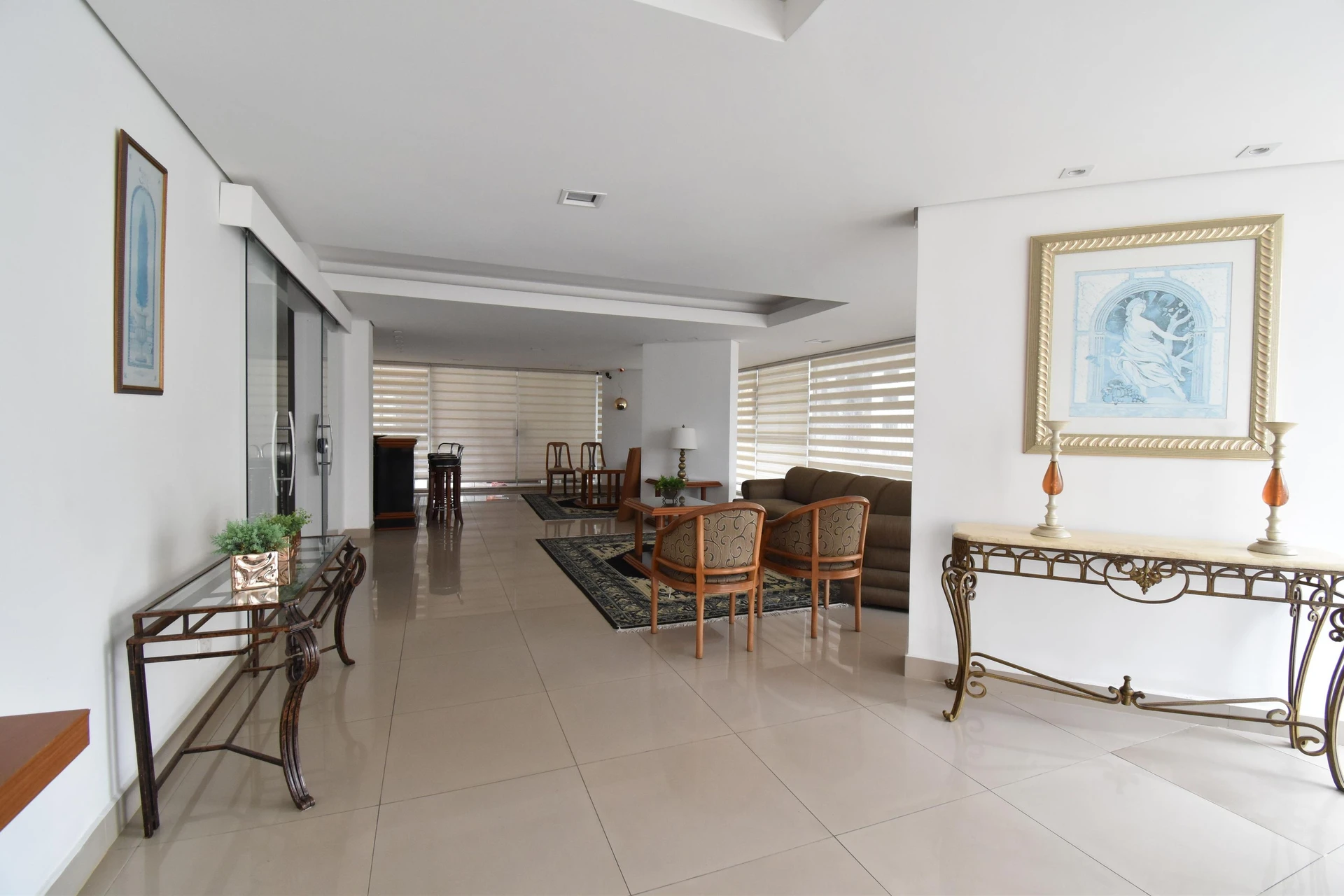 4-bedroom apartment with a jacuzzi — photo 22