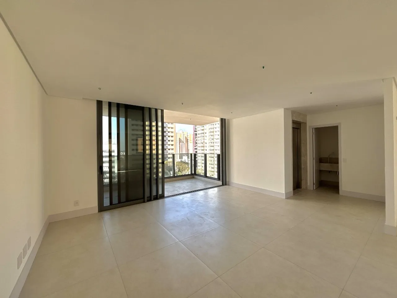 Apartamento mobiliado com 3 dormitórios e cozinha conceito aberto — photo 9