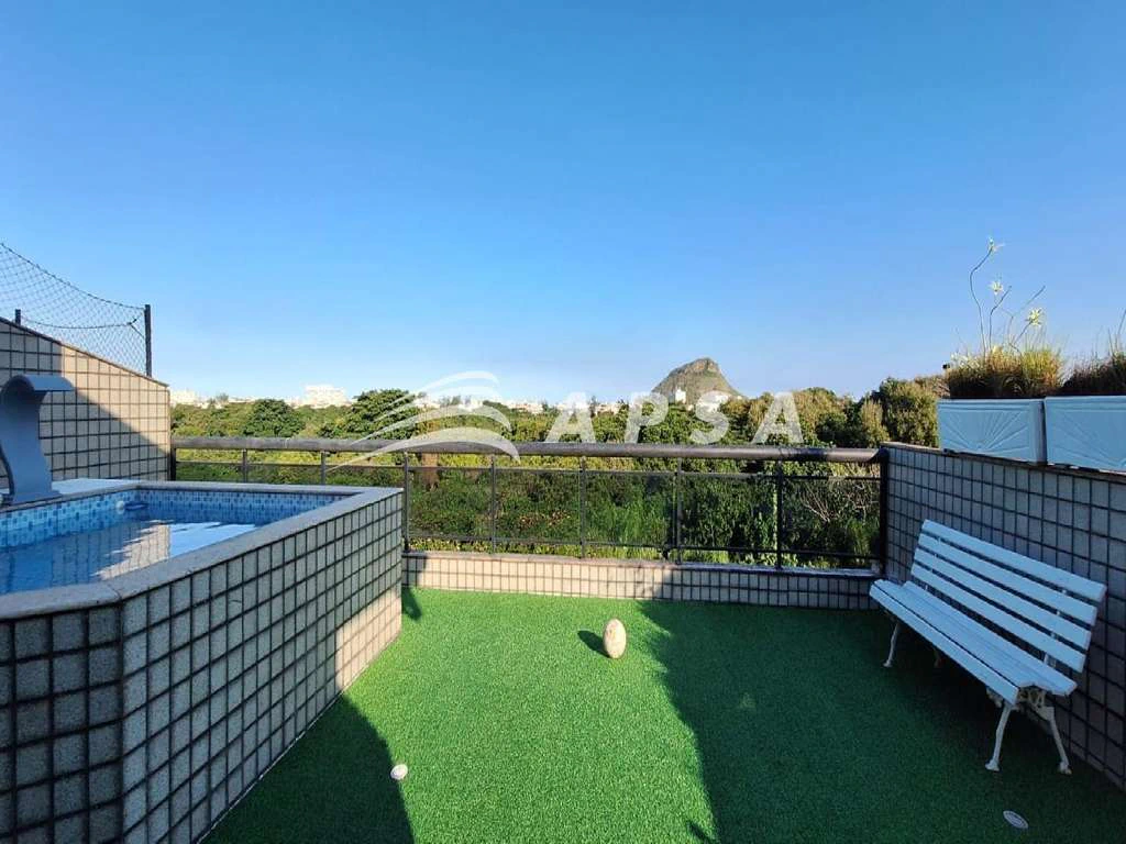 Furnished 326 m² penthouse with 4 bedrooms and 2 suites — photo 17