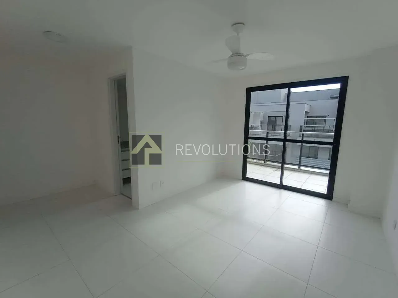 Apartamento sem mobília com 4 quartos e 5 banheiros — photo 20