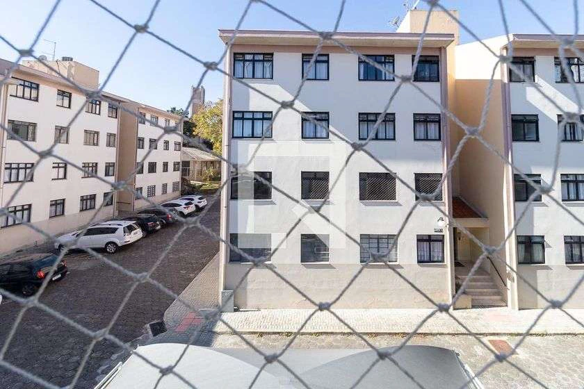 Unfurnished apartment with 3 bedrooms and 1 parking space — photo 16