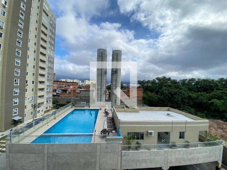 One-bedroom apartment in a building with a pool — photo 10