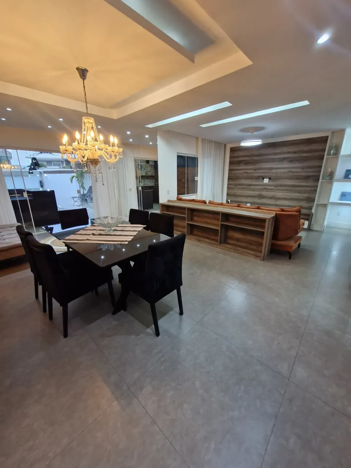 House with 5 bedrooms, 5 bathrooms and 490 m² area — photo 24