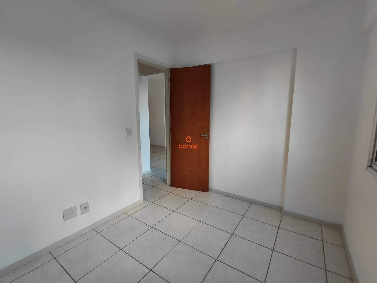 2-bedroom apartment in a building with a gym — photo 14