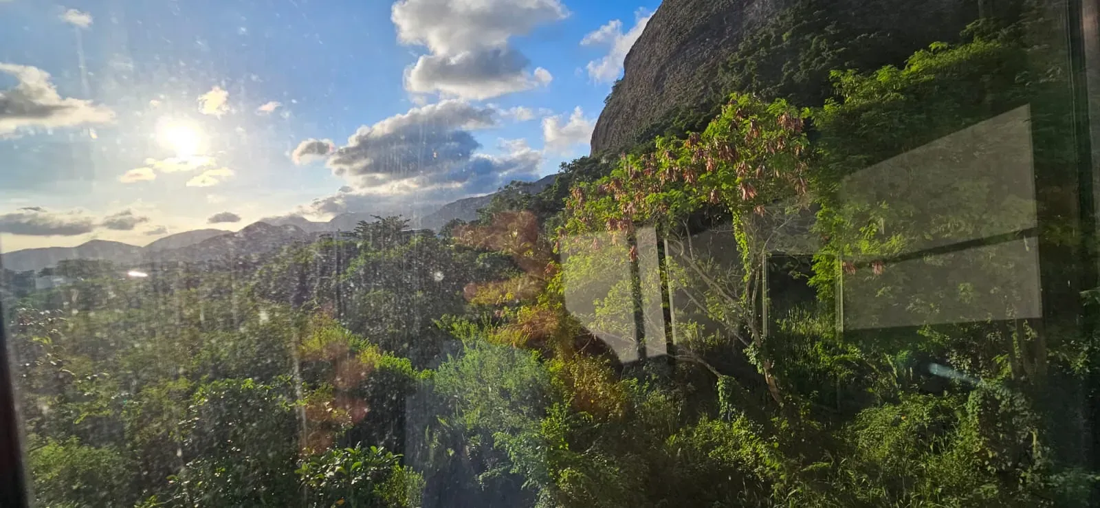 4-bedroom apartment with a mountain view — photo 16
