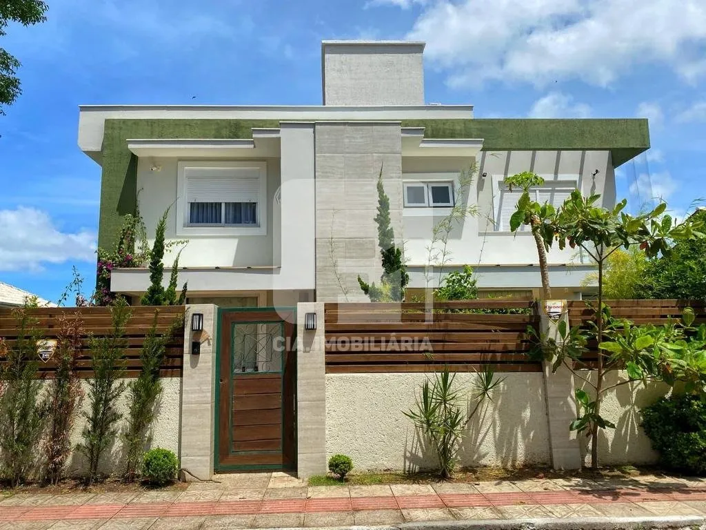 House with 3 en-suite bedrooms and 350 m²