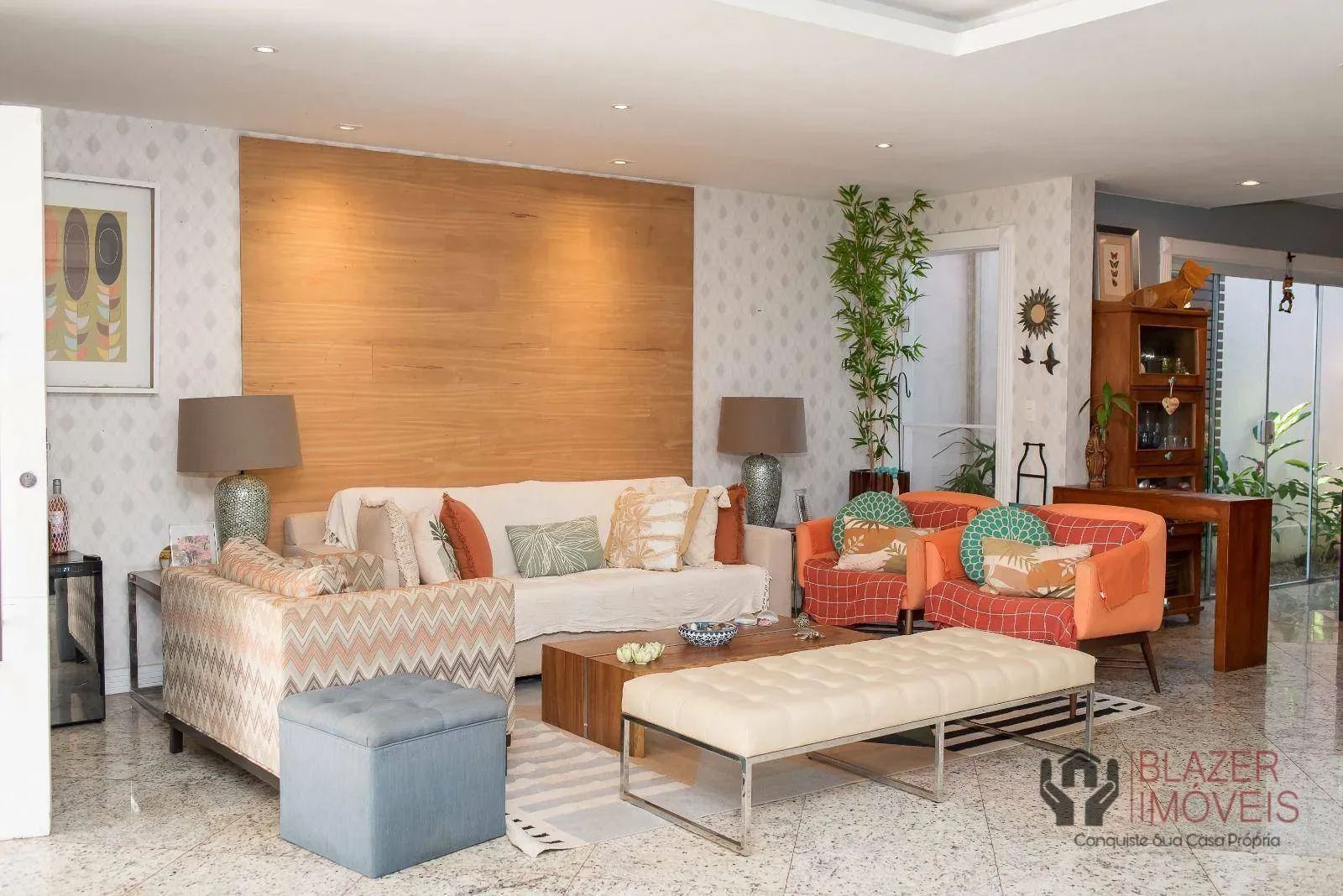 Furnished 4-bedroom house with 354 m² and 5 baths — photo 25