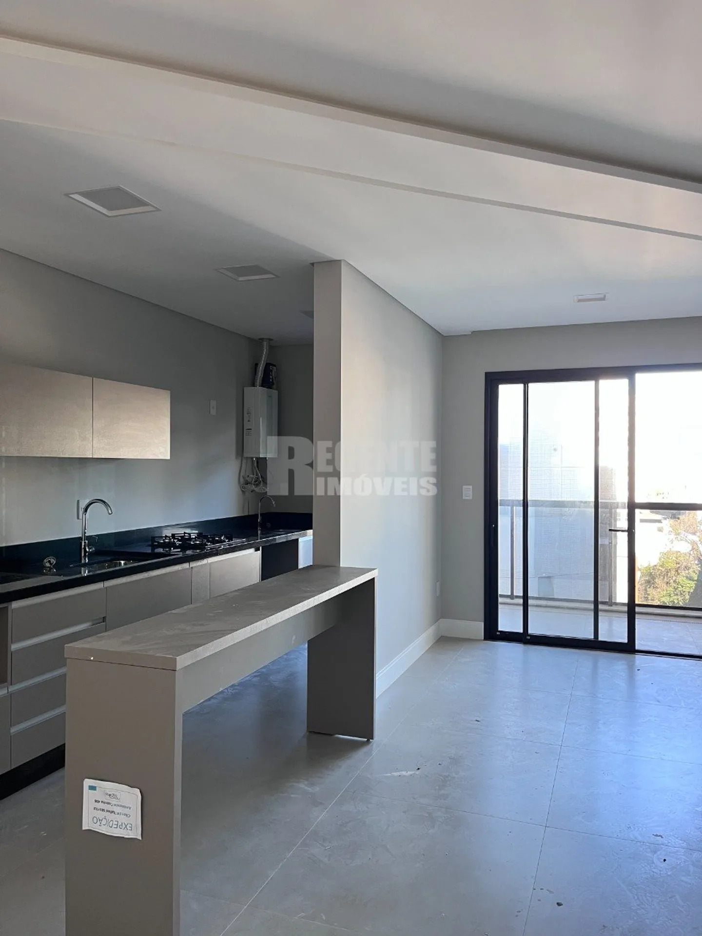 Apartamento amueblado de 2 dormitorios con balcón — photo 2