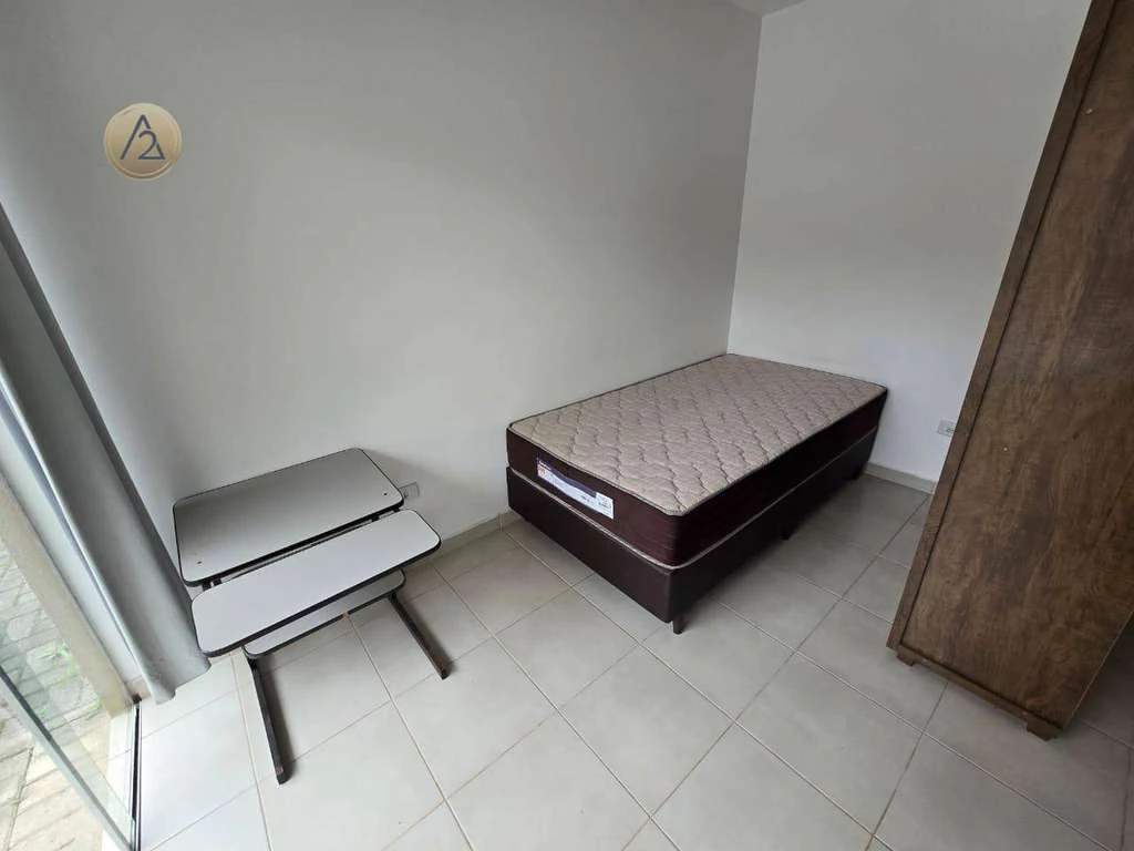 One-bedroom apartment with a home office in Curitiba — photo 4