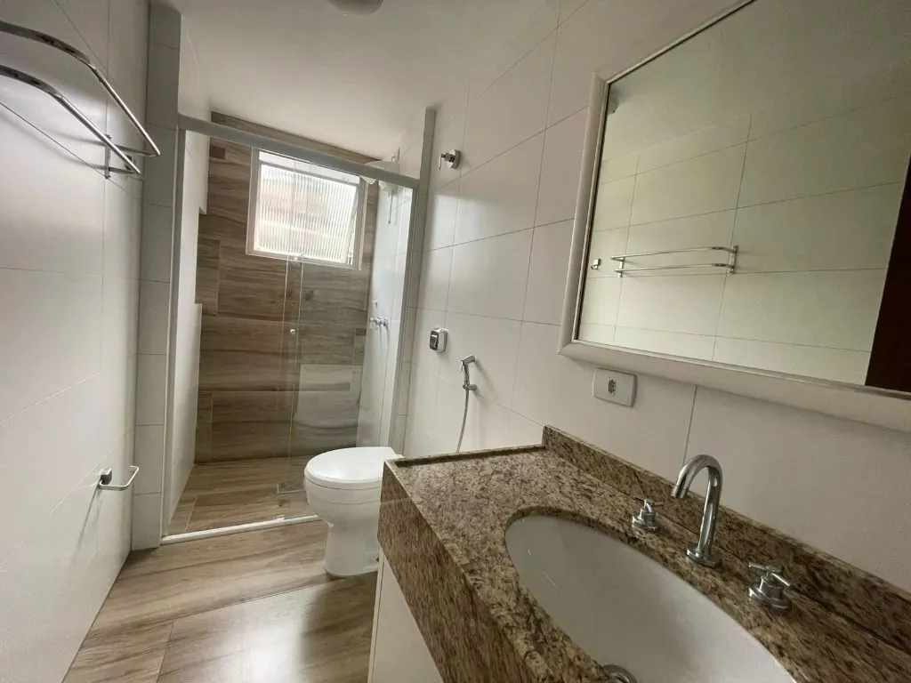 3-bedroom apartment, 1 with its own bathroom, 90 m² — photo 32