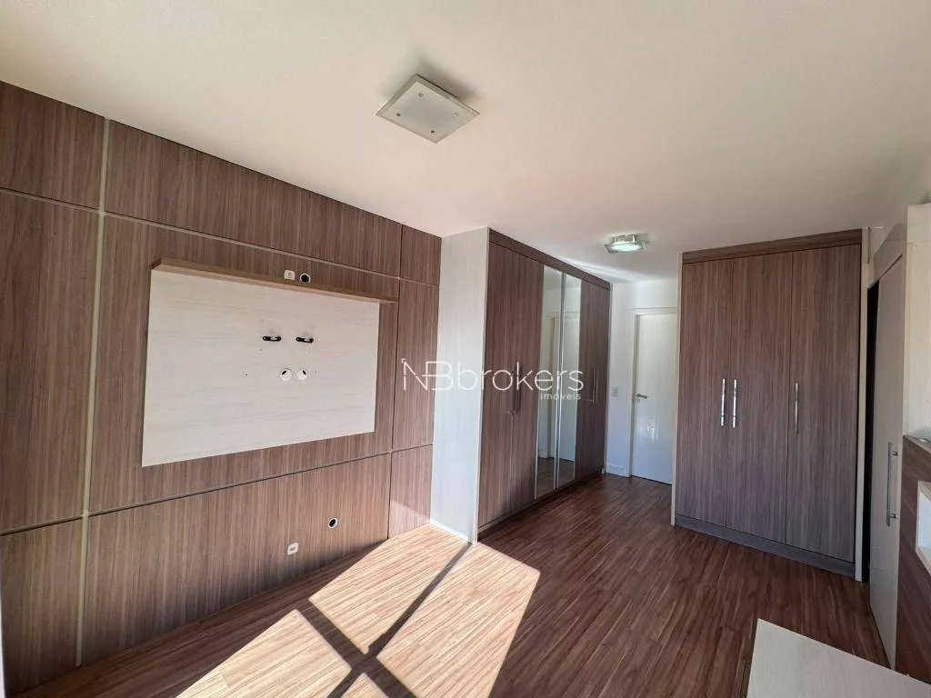 Furnished house, 180 m², with a bathtub — photo 50