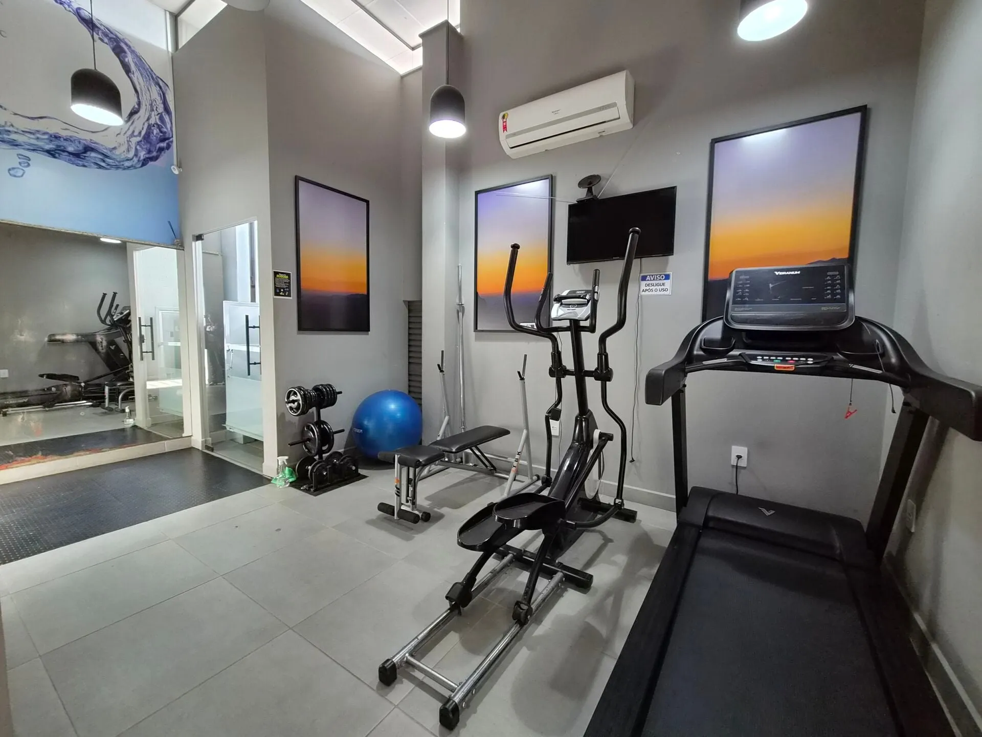 42 m² loft with mezzanine, 1 parking spot and 1 bedroom — photo 17