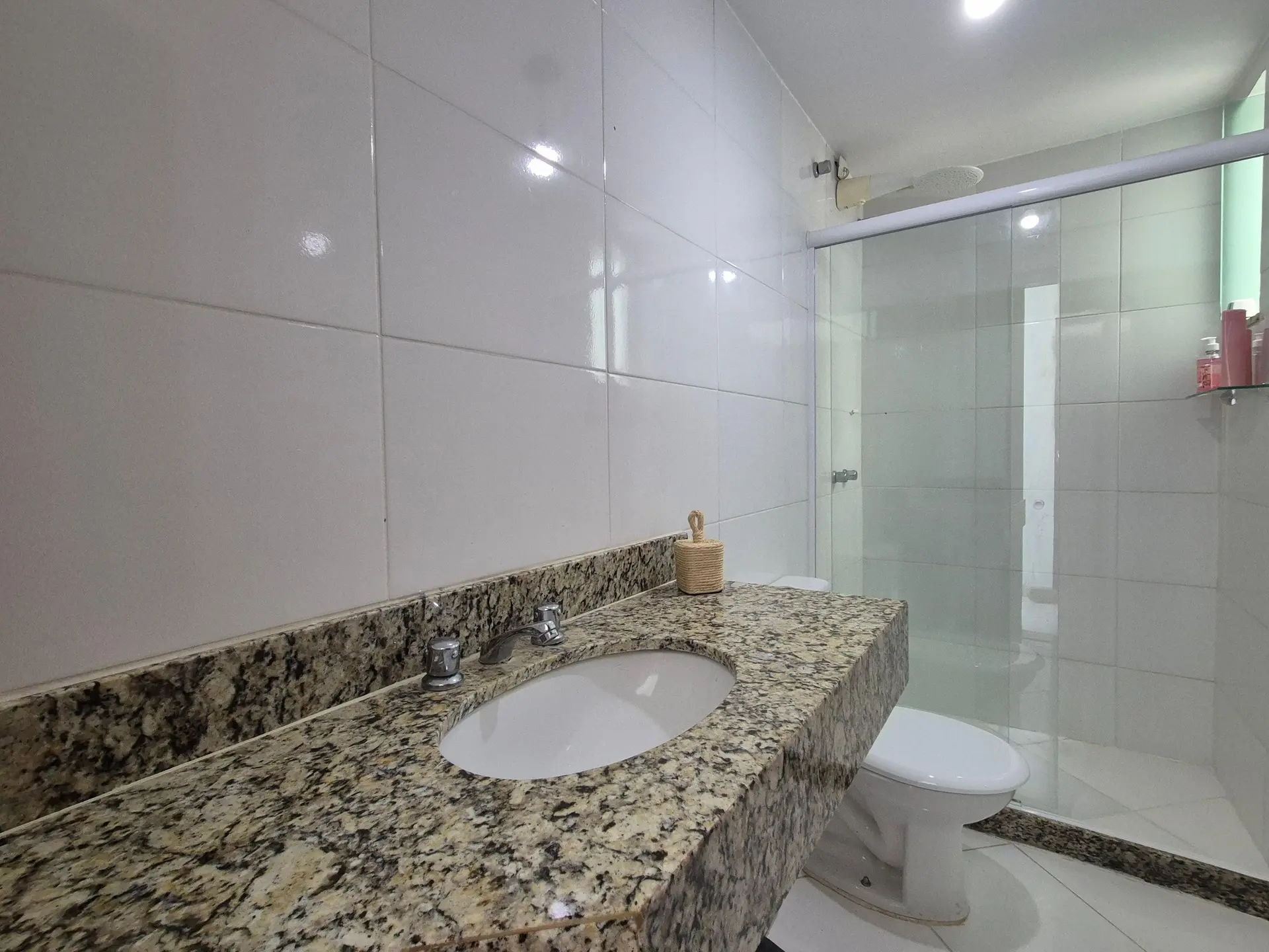 Furnished house with 4 bedrooms and a balcony — photo 43