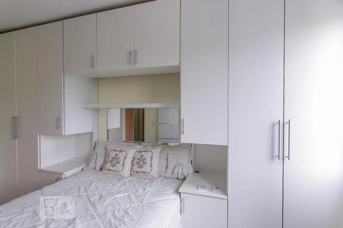 Furnished 2-bedroom apartment with a balcony — photo 12