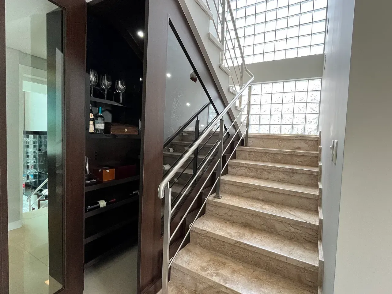 Furnished house with 3 bedrooms and open-plan kitchen — photo 11