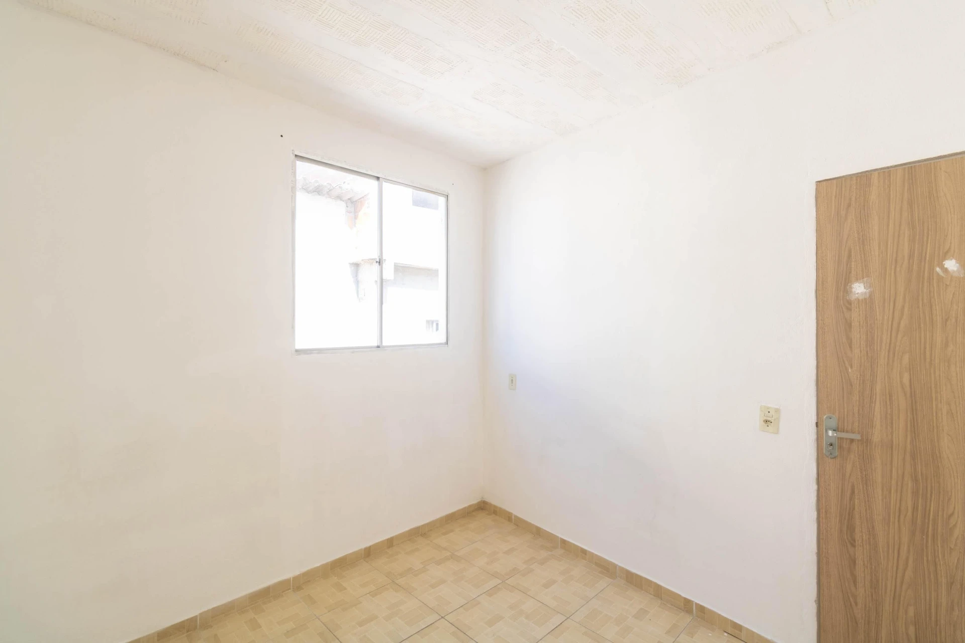 Estúdio com cozinha separada, 1 quarto e 1 banheiro — photo 8