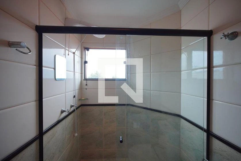 3 quartos e vista para a água: casa de 407 m² — photo 36