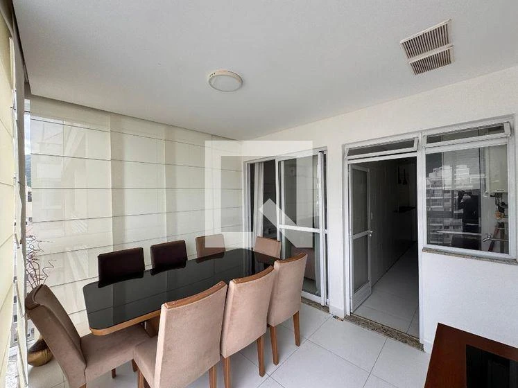 3-bedroom apartment with a mountain view in Rio de Janeiro — photo 17