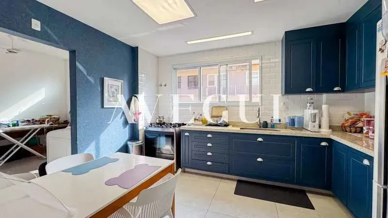 Apartamento mobiliado com cozinha aberta e fogão a gás — photo 9