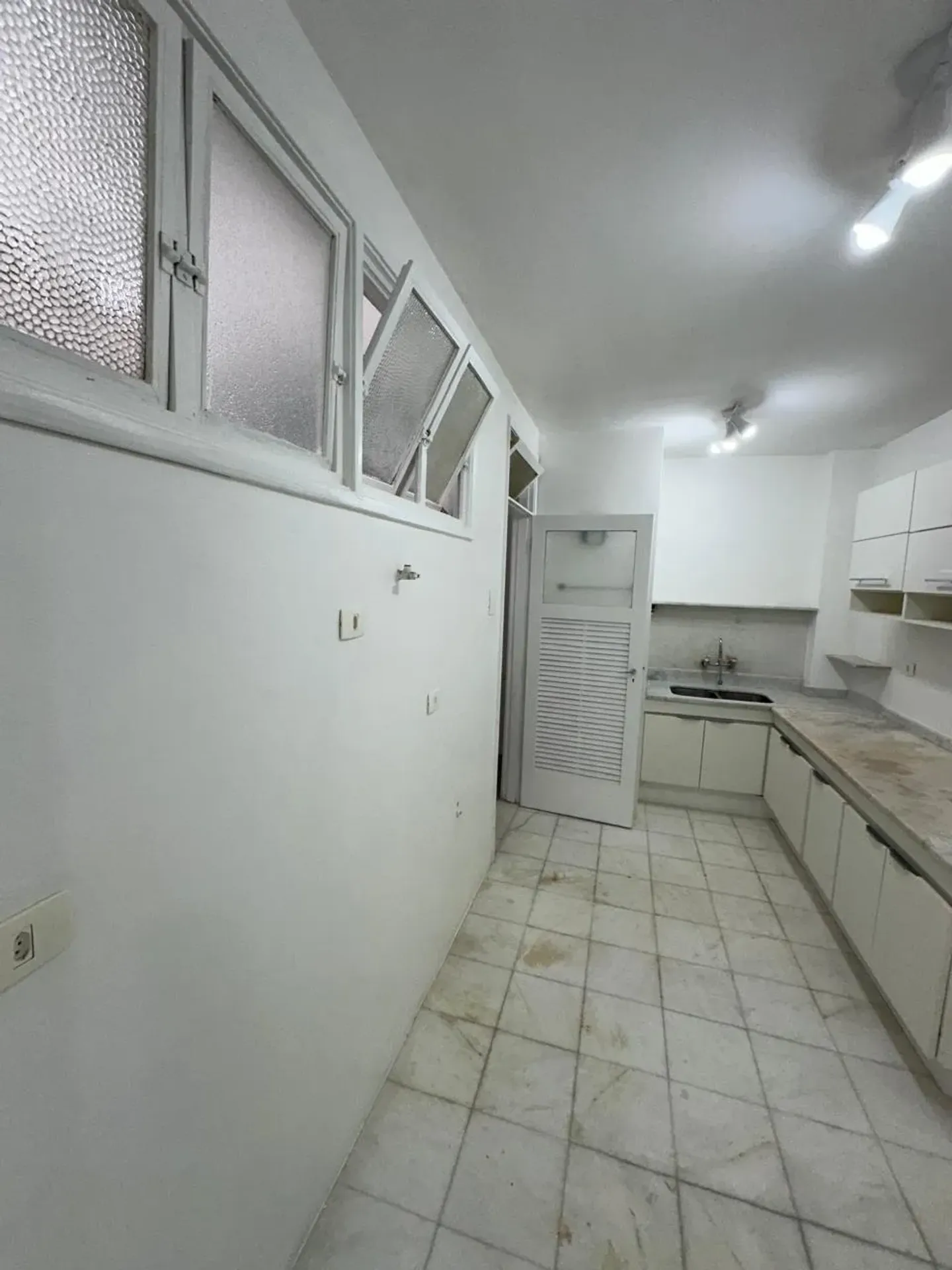 3-bedroom apartment with 4 bathrooms and 1 parking space — photo 41