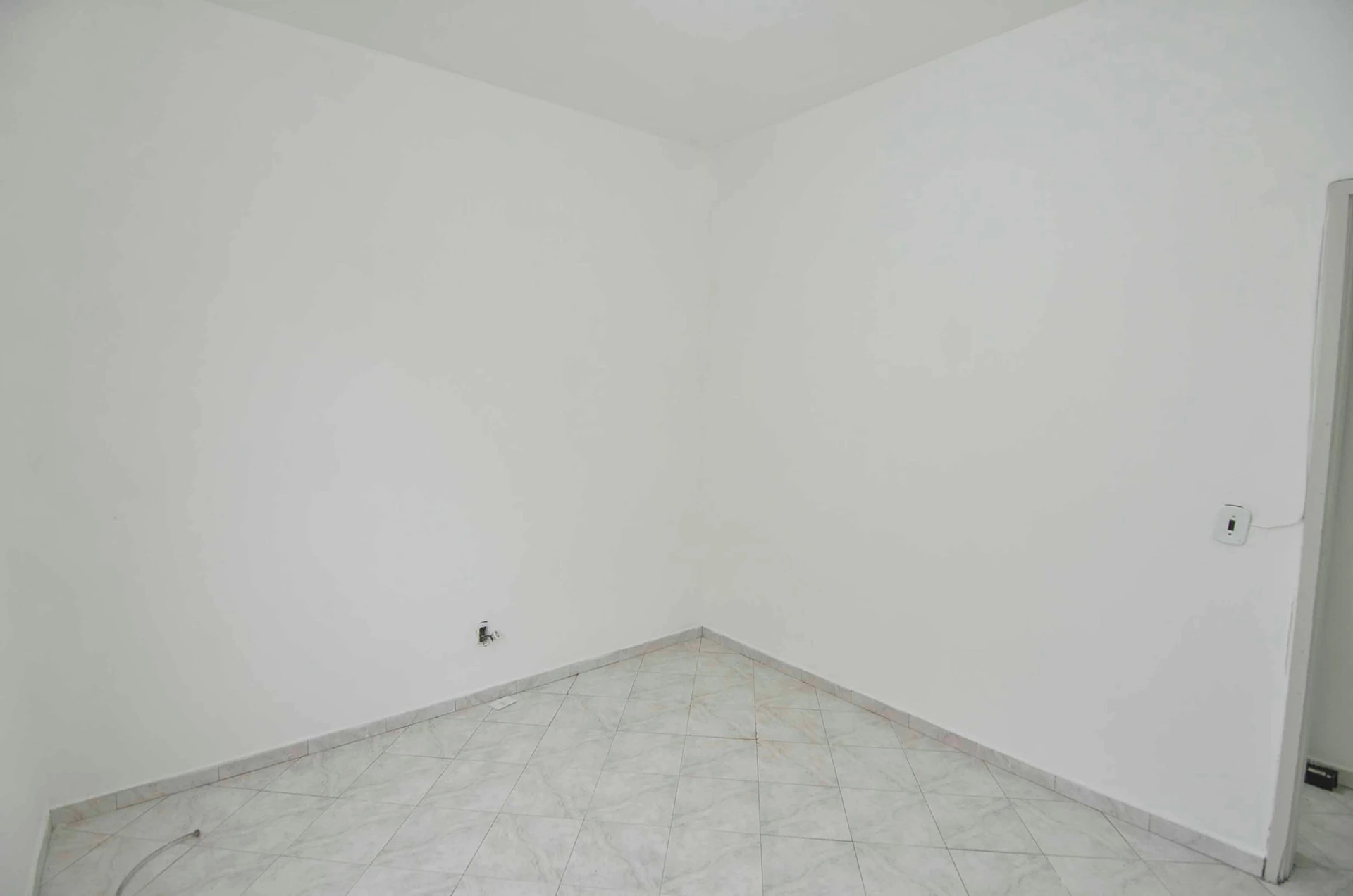 Квартира: 3 спальні, 90 м² — photo 34