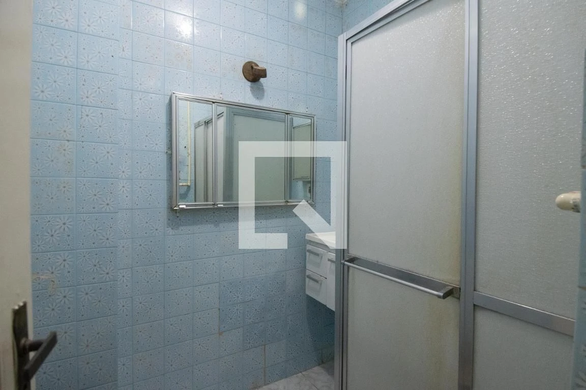 Furnished apartment with 2 bedrooms and 1 bathroom — photo 23