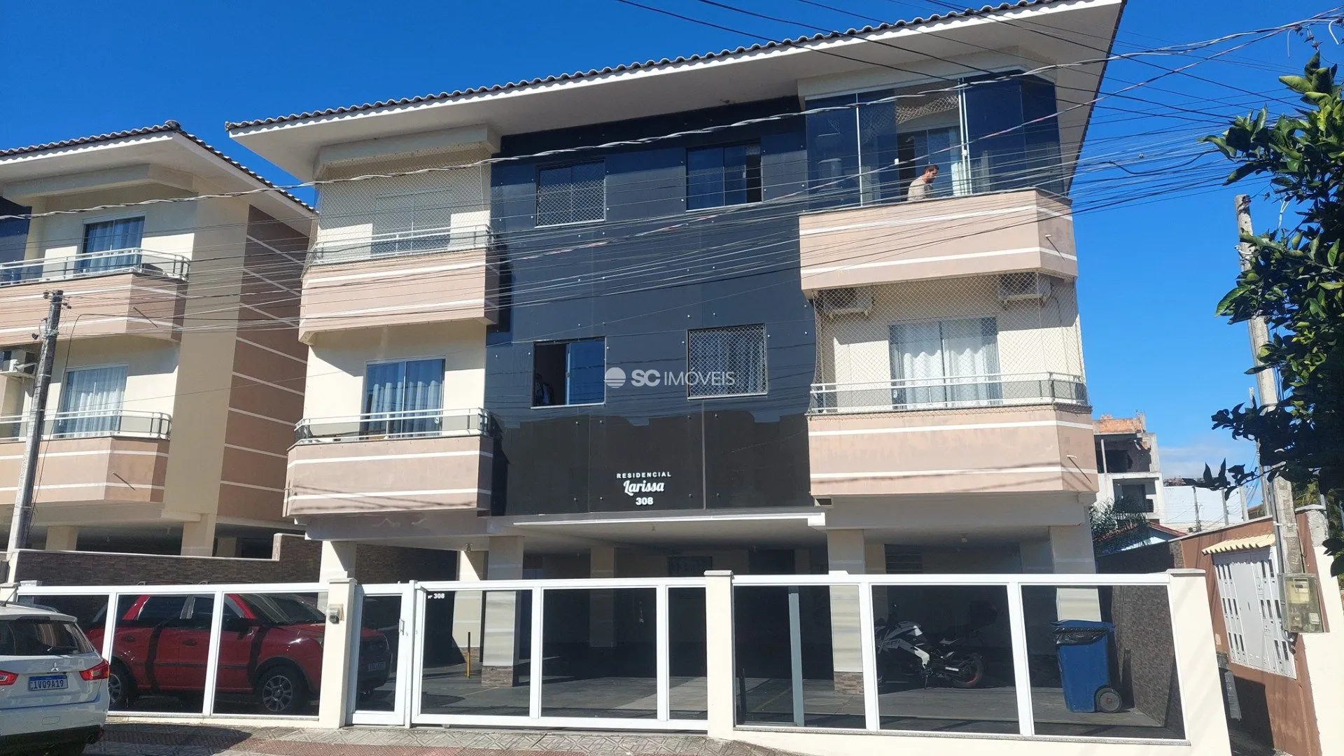 92 m² apartment with 3 bedrooms and a balcony