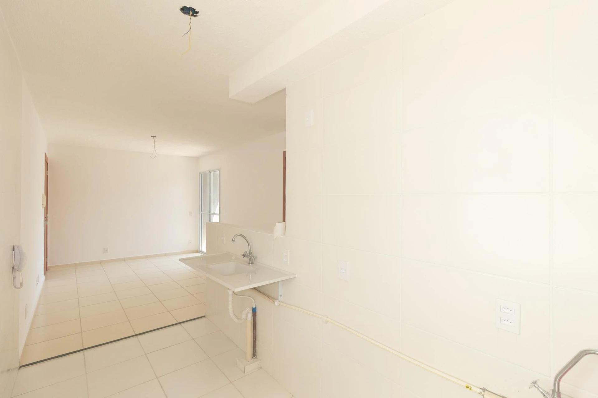 Unfurnished 2-bedroom apartment with 1 bathroom — photo 50