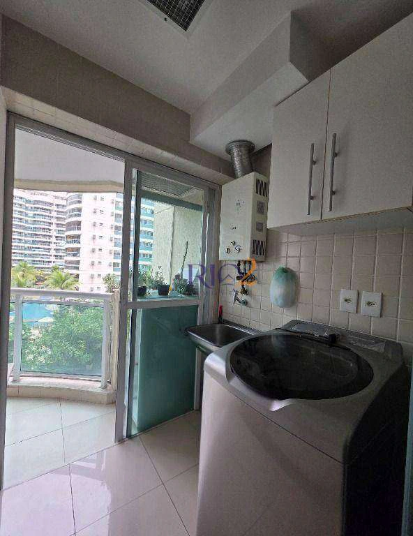 Furnished 77 m² apartment with enclosed glass balcony — photo 22
