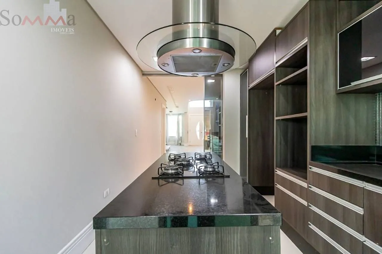 Furnished house, 323 m², with a bathtub — photo 15