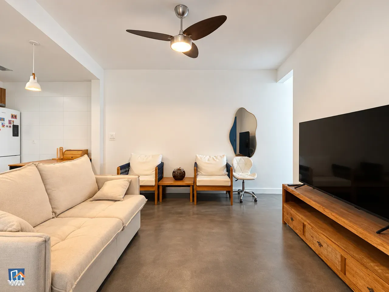 3-bedroom house with a home office — photo 3