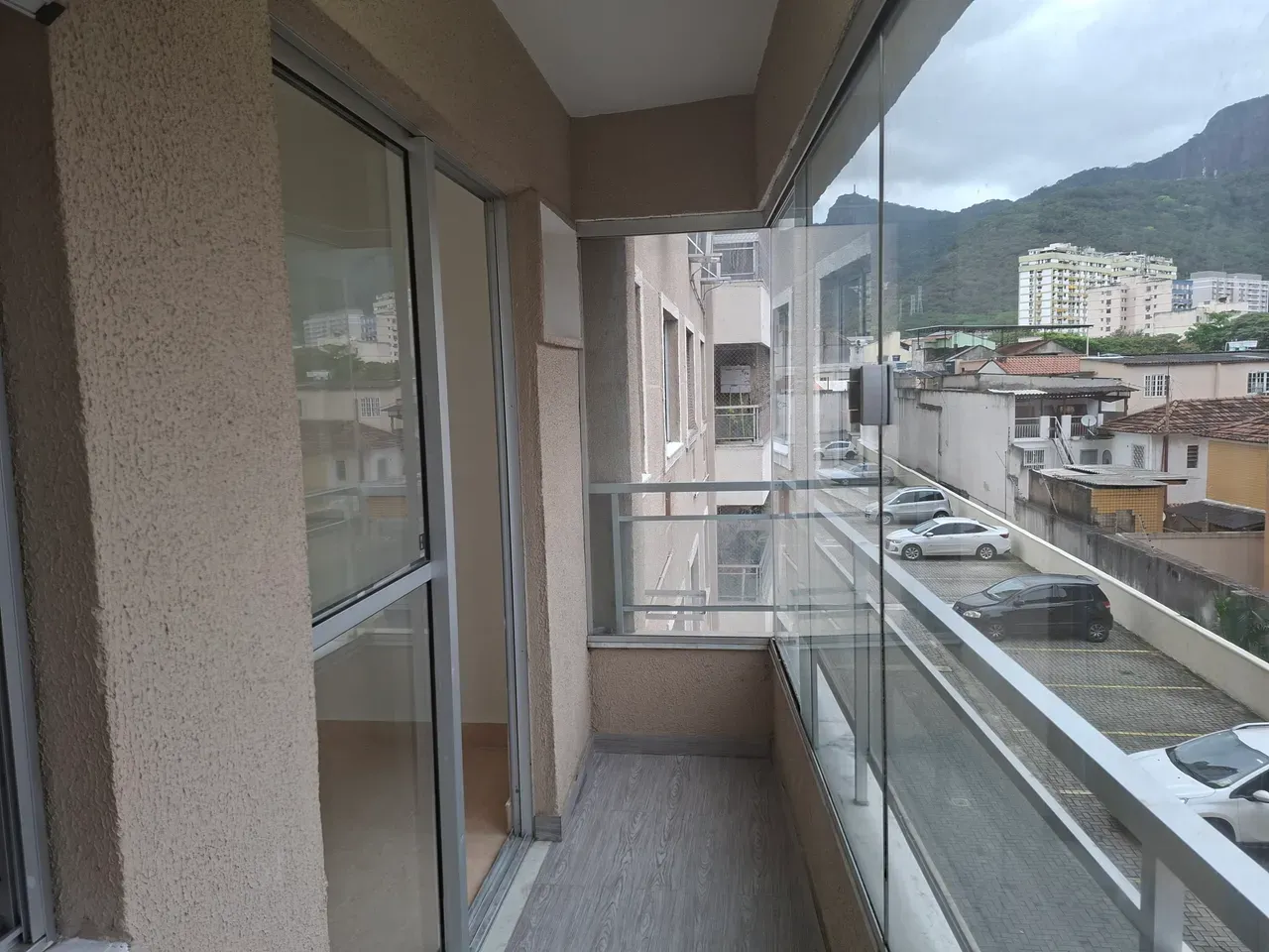 2-bedroom apartment with suite and private garden — photo 11