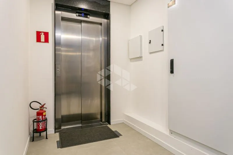 27 m² studio with a home office and a dryer — photo 17