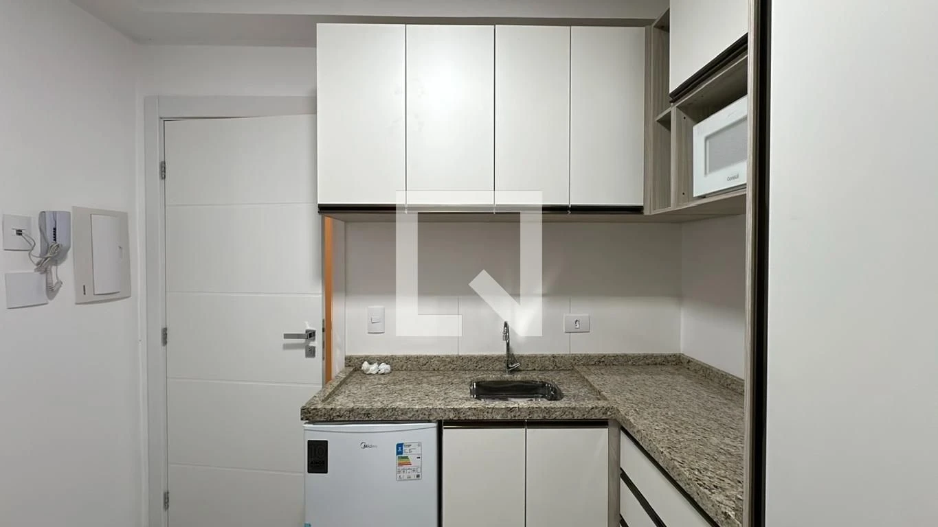 Furnished one-bedroom, 18 m² house in Curitiba — photo 14