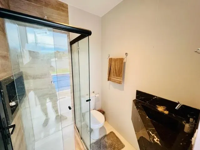 4-bedroom house with 5 bathrooms, 420 m² and 3 parking — photo 22