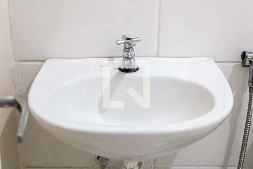 Apartamento de 2 quartos com cozinha separada e 50 m² — photo 11