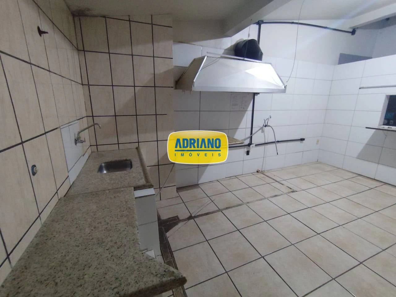 House with 4 bedrooms and a private garden — photo 11