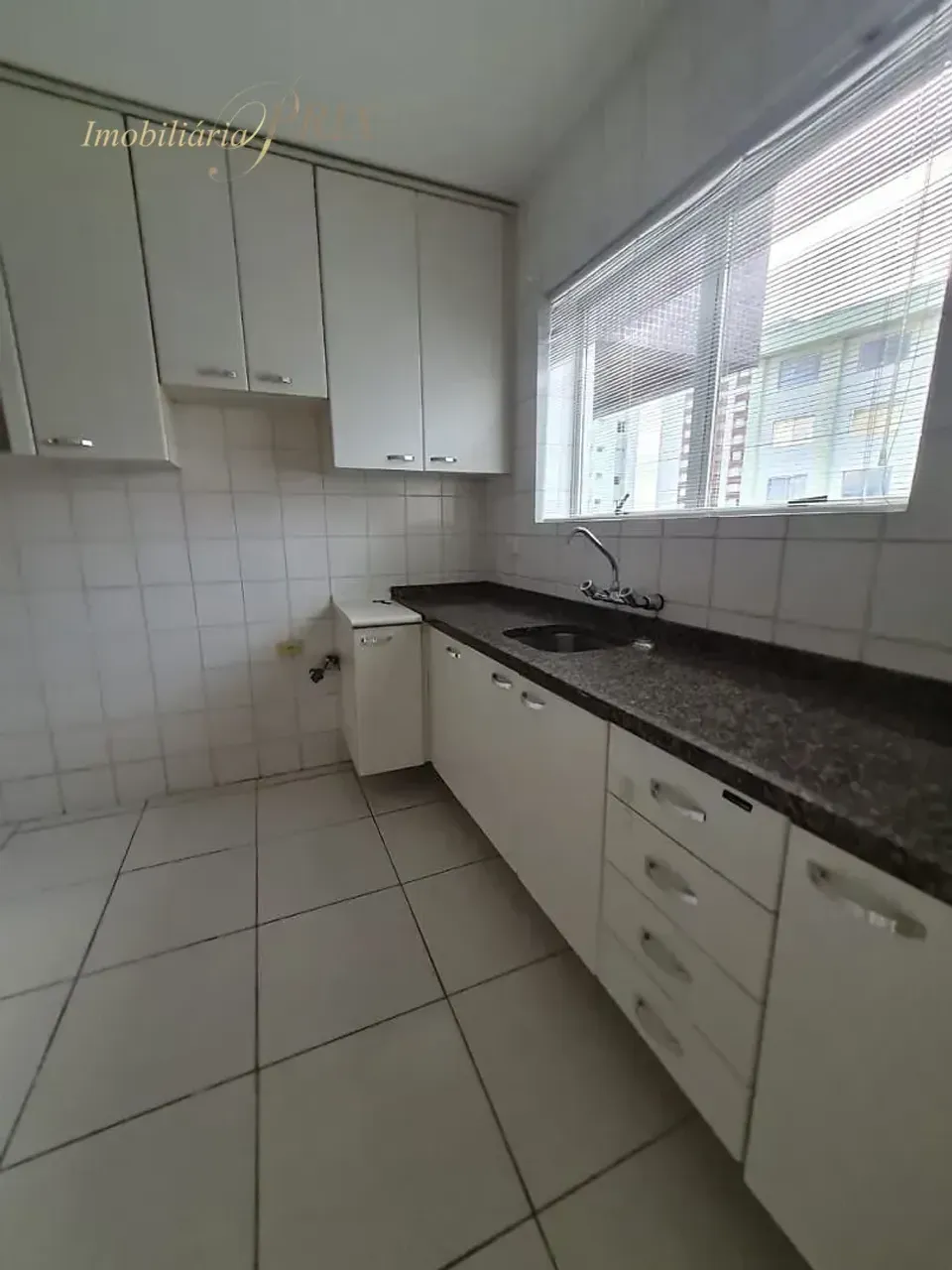 3-bedroom apartment with 90 m², balcony and 2 parking spots — photo 11