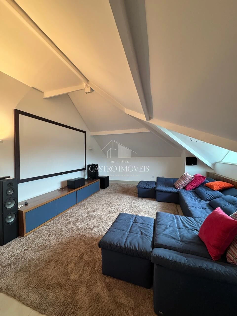 Furnished 715 m² house with 5 en-suites and 4 parking — photo 27